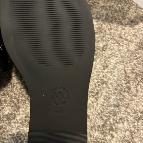 Michael Kors Hayworth Studded Slide Sandal in black size 5.5.  BRAND NEW - Picture 7 of 9